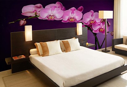 tapeta do spálne na stenu - fialová orchidea